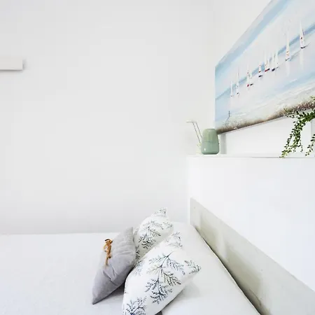 Home2Book Beach Front Sunny Paradise Apartment